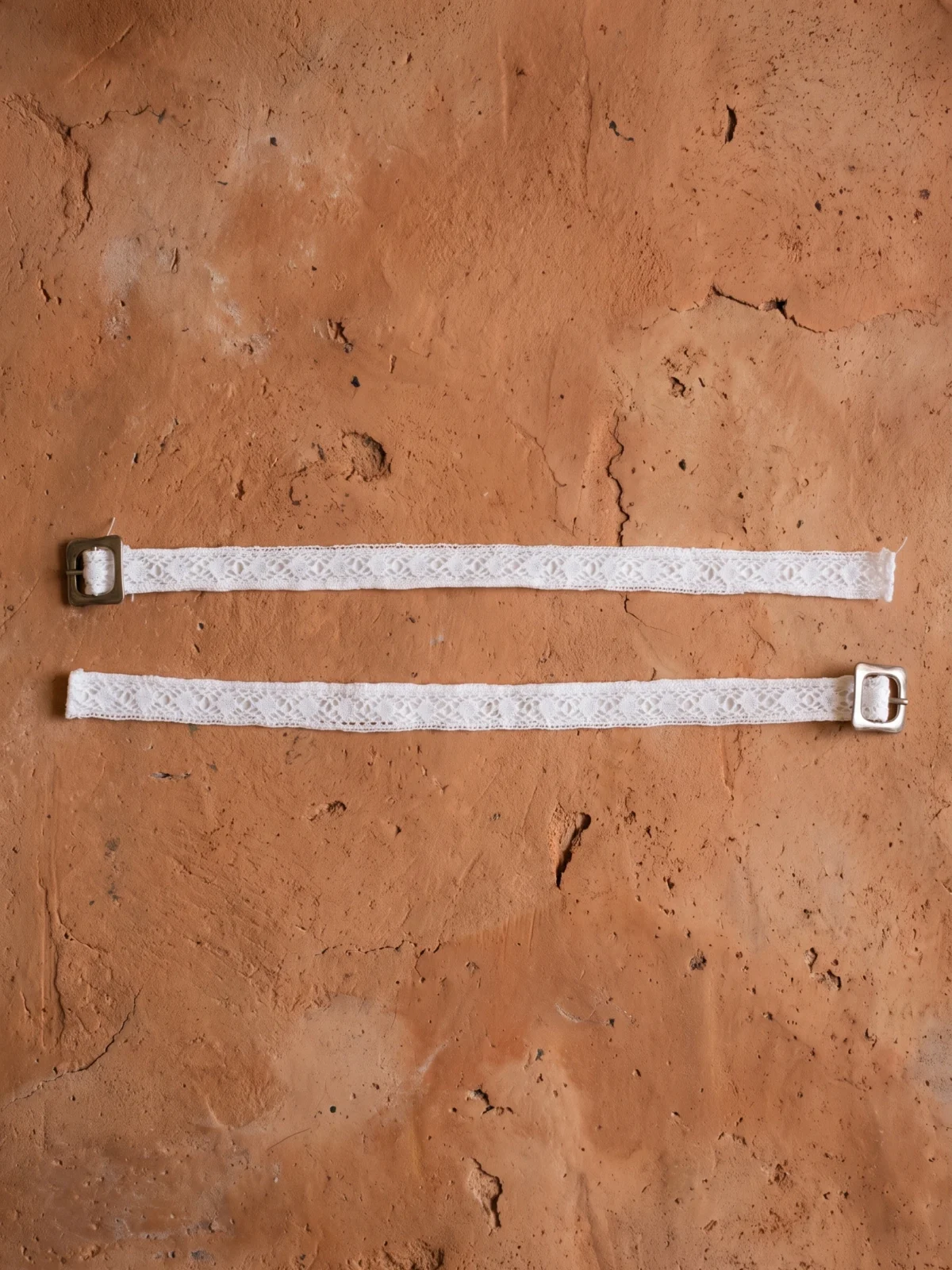 hebilla cierre pulsera blanca