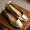 Alpargatas doradas para boda