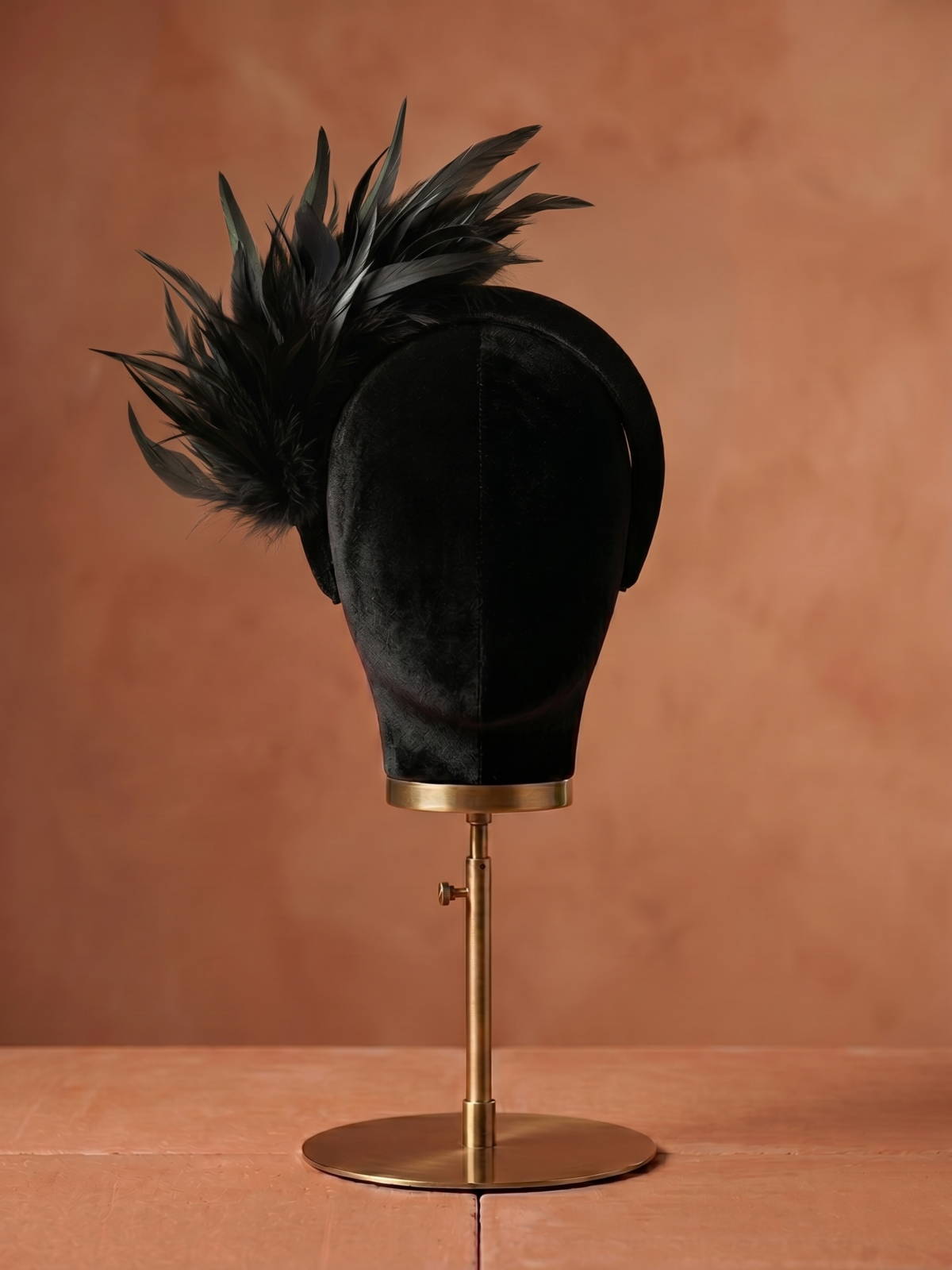 diadema para invitada negra