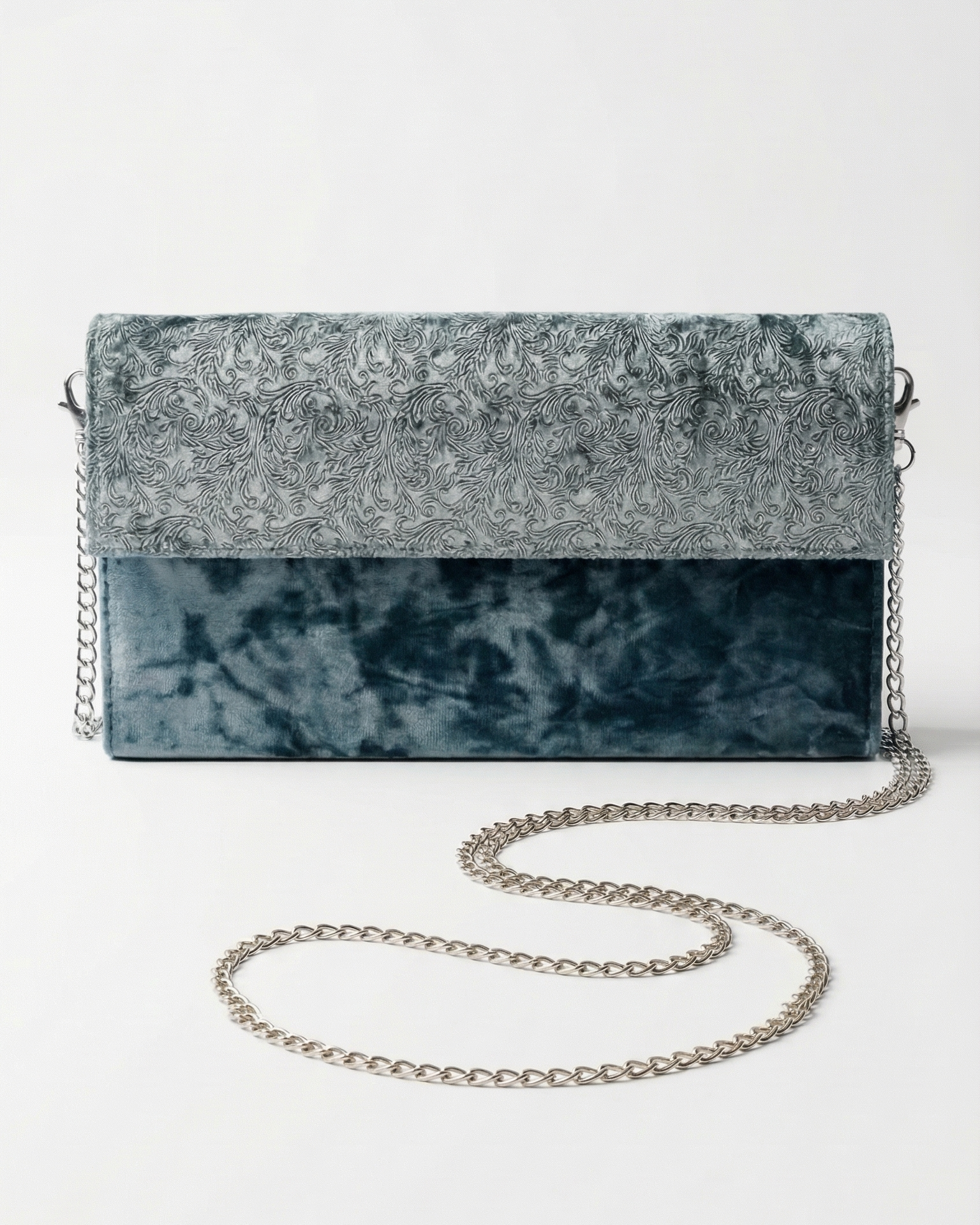 BOLSO PARA INVITADA AZUL